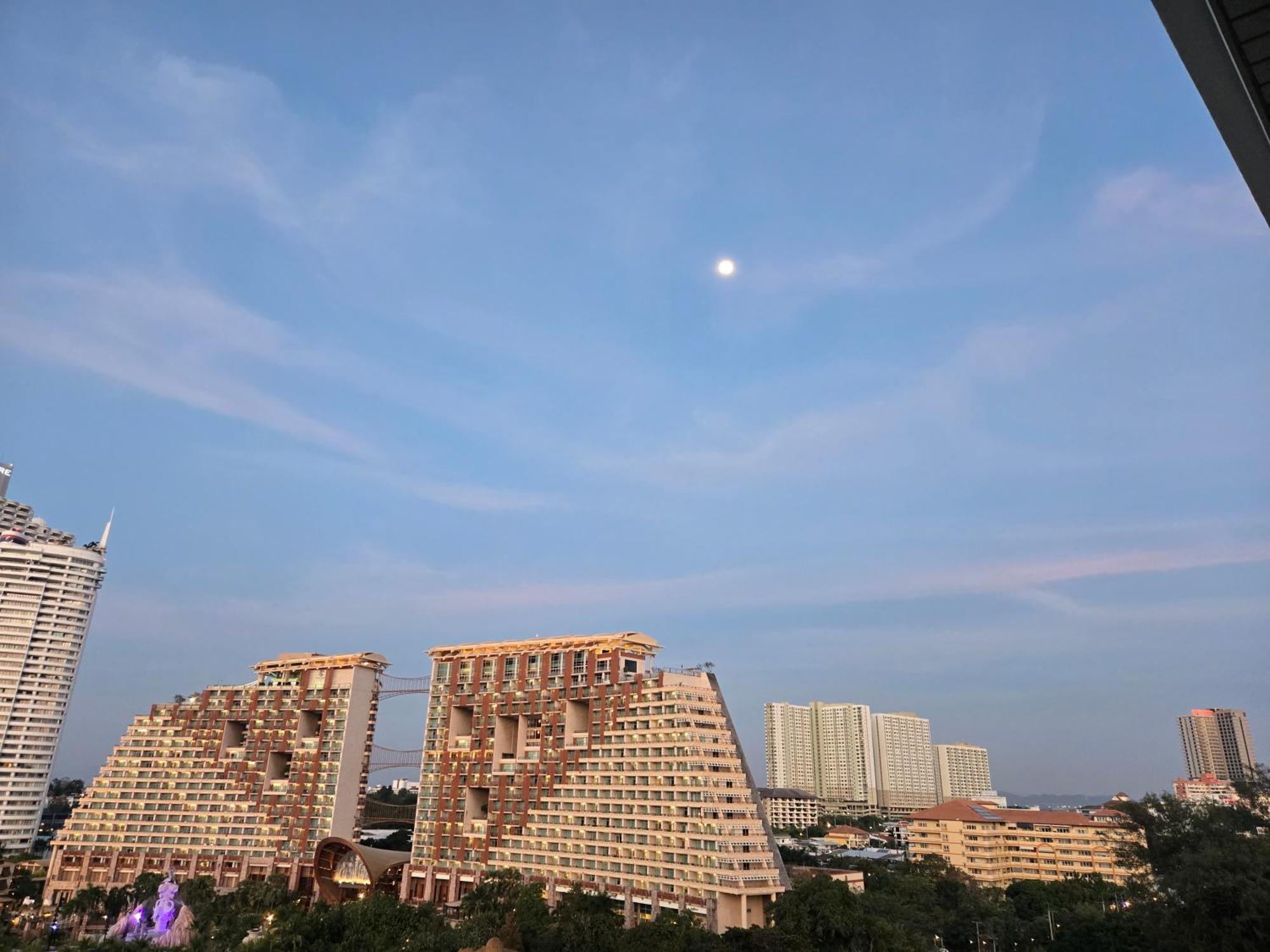 Apartemen Premium Oceanview Pattaya
